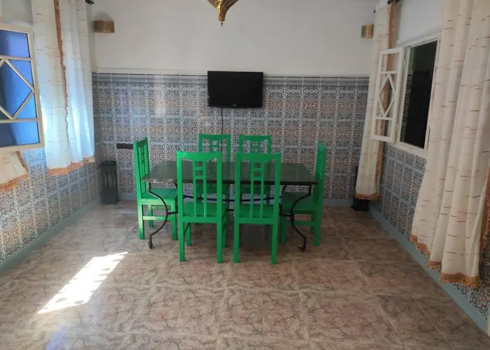 5 Min Aeroport Appartement Avec Terrasse Et Grand Appartement